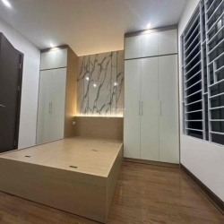 Bán gấp nhà 5 tầng Ngãi Cầu An Khánh, Sát Đường 72 ô tô đỗ cổng.