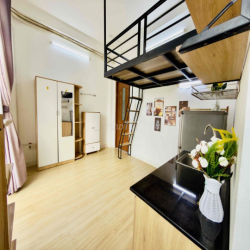 Duplex ban công sau lưng siêu thị Go Tô Hiến Thành