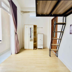 Duplex ban công sau lưng siêu thị Go Tô Hiến Thành