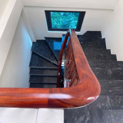 Bán gấp nhà 5 tầng Ngãi Cầu An Khánh, Sát Đường 72 ô tô đỗ cổng.