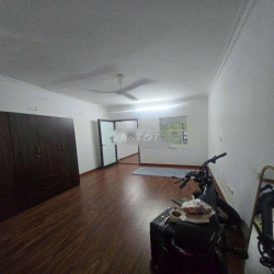 Cho thuê căn hộ 2 phòng ngủ, tầng 2, tập thể Nguyễn Công Trứ, 70m2