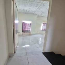 Nhà lầu Rộng Rãi Thuộc kdc Hoàng Quân gần Đh Tây Đô và trường FPT CTho