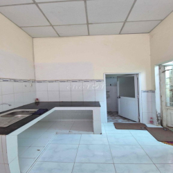 Nhà lầu Rộng Rãi Thuộc kdc Hoàng Quân gần Đh Tây Đô và trường FPT CTho