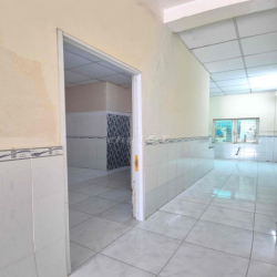 Nhà lầu Rộng Rãi Thuộc kdc Hoàng Quân gần Đh Tây Đô và trường FPT CTho