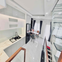 NHÀ PHỐ MỚI XÂY FULL NỘI THẤT CAO CẤP