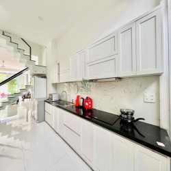 CHO THUÊ NHÀ ĐẸP 7 PHÒNG NGỦ KHU VỰC HÀ QUANG 2 GIÁ 28 TRIỆU/THÁNG