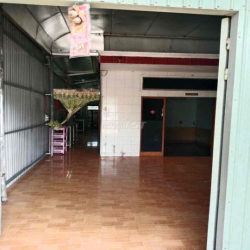 Cho thuê nhà nguyên căn, 2 phòng ngủ, 1 nhà vệ sinh, bếp, phòng khách