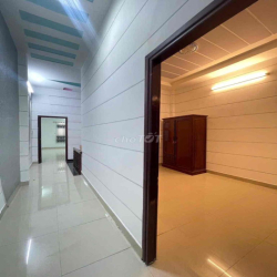 Nhà lầu mới 3 phòng 3 máy lạnh KDC Hồng Phát