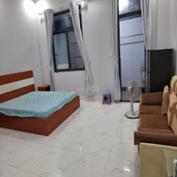 Cho thuê căn hộ trệt 50m2 full nội thất Đặng Thùy Trâm, p13 Bình Thạnh