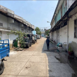 Cho Thuê Đất Kết Hợp Kho Xưởng Đường Côngtenơ Góc 2 MT 