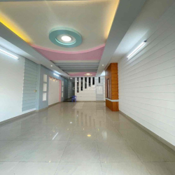 Nhà lầu mới 3 phòng 3 máy lạnh KDC Hồng Phát
