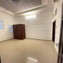 Nhà lầu mới 3 phòng 3 máy lạnh KDC Hồng Phát