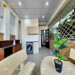 PENHOUSE SÂN VƯỜN SIÊU THOÁNG 40M2 TÁCH BẾP GẦN CC THE HARMONA