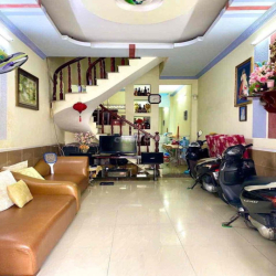 NHÀ NGUYÊN CĂN HẺM XE HƠI PHAN HUY ÍCH (3,5x12M) - 2PN GIÁ 9,5TR