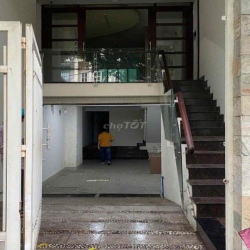 Nhà Hầm 3 Lầu View Công Viên Nguyên Hồng, Bình Thạnh – Chỉ 23 Triệu/Th