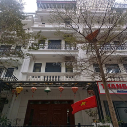 Chính chủ cho thuê nguyên căn liền kề Phú Diễn (văn phòng/ nhà ở)