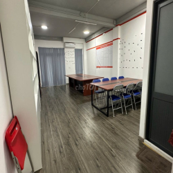 Văn phòng KDT VẠn Phúc city 65m2m giá 8.5tr full nội thất