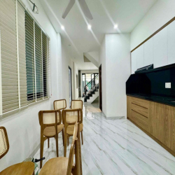 Nhà Ngay Chung Cư Hà Đô-Cityland(5x20m) 5tầng 6PN.4WC Full Nôị Thất
