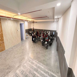 NHÀ MỚI MT TRẦN QUANG KHẢI, QUẬN 1. DT 10×20,7L,TM,PCCC