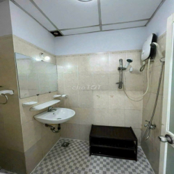 Cần cho thuê căn hộ Thái An, Q12, DT 22m2, giá 3,5tr lầu cao ở liền đc