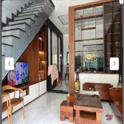 cho thuê nhà đẹp 1 trệt 2 lầu 3pn Full nội thất Trung tâm biên hoà