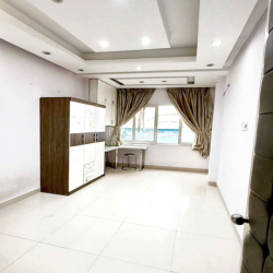 Cho thuê nhà nguyên căn hẻm xe hơi đường CMT8 quận 10, chợ Hòa Hưng