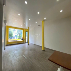 Văn phòng giờ tự do 24/7 65m2 giá 9,5tr mặt tiền Trường Sơn sân bay