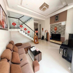 CHÍNH CHỦ CHO THUÊ BIỆT THỰ SÂN VƯỜN  ĐẸP LUNG LINH – TRUNG TÂM PHƯỜNG