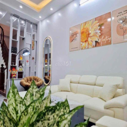 Cho thuê nhà Xuân La phân lô vỉa hè DT 60m², 5 tầng, 5PN full đồ 18 tr