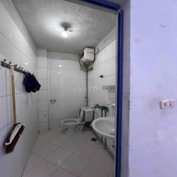 Phòng khép kín Nguyễn Ngọc Vũ chính chủ