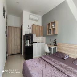 Studio ban công đầy đủ tiện nghi, nhà mới sạch sẽ