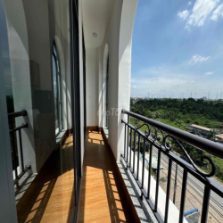CHO THUÊ CĂN HỘ STUDIO BAN CÔNG TO-Full nội thất-Ngay gần Sala