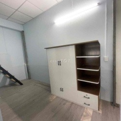 Phòng duplex cửa sổ thoáng mát