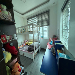 Bán nhà phố Nguyễn Công Hòa