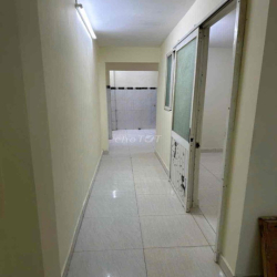 cho thuê nhà nguyễn kiệm p3 2pn 2wc điện nước chính