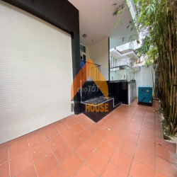 Ê HỀ Ê HỀ , VILLA 1000 ĐIỂM KHÔNG CÓ NHƯNG TOẠ LẠC TT THẢO ĐIỀN-Q2