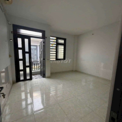 Kho Nhà Chính 4x9 1lầu 2pn 1wc 1Máy Lạnh 