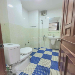 CHÍNH CHỦ CHO THUÊ STUDIO CỬA SỔ LỚN THANG MÁY HẦM XE FULL NT QUẬN 1