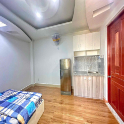 CHÍNH CHỦ CHO THUÊ STUDIO CỬA SỔ LỚN THANG MÁY HẦM XE FULL NT QUẬN 1