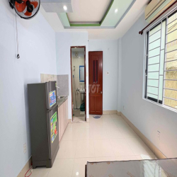 CHÍNH CHỦ CHO THUÊ STUDIO CỬA SỔ LỚN THANG MÁY HẦM XE FULL NT QUẬN 1