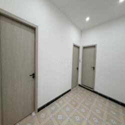 Cho thuê 13,5 triệu 4 pn 2 tolet ngay chợ
