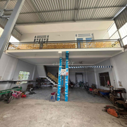 nhà 1 chệt 1 lầu, 1 sân thượng gần chợ tiện lợi mua bán kinh doanh