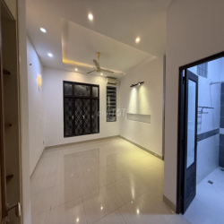 Cho thuê trệt + lầu 1 