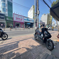 MẶT BẰNG > 100M2 NẰM NGAY MẶT TIỀN NGUYỄN THỊ THẬP