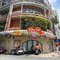 GÓC 2 MẶT TIỀN, TRỐNG SUỐT, NGANG 8M – SỐ 417 VÕ VĂN TẦN, QUẬN 3!!!