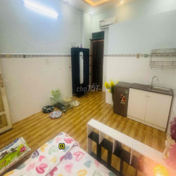 PHÒNG MÁY LẠNH - FULL NỘI THẤT - GIỜ TỰ DO - XE FREE