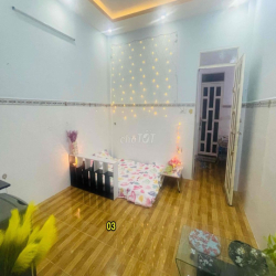 PHÒNG MÁY LẠNH - FULL NỘI THẤT - GIỜ TỰ DO - XE FREE