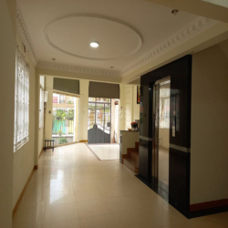 Cho thuê mặt bằng 2 tầng- Mặt tiền Phan Bội Châu Bình thạnh 30 triệu.