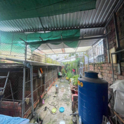 Nhà 180m2 mới xây cách ĐH Tây Đô 2km