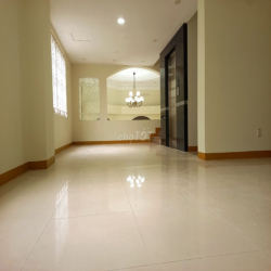 Cho thuê mặt bằng 2 tầng- Mặt tiền Phan Bội Châu Bình thạnh 30 triệu.